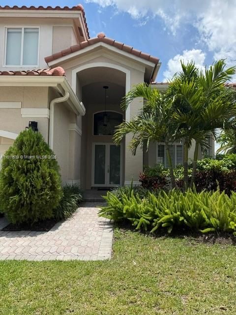 На продажу: $1,850,000 (5 спален, 4 ванн, 3747 Квадратных фут)