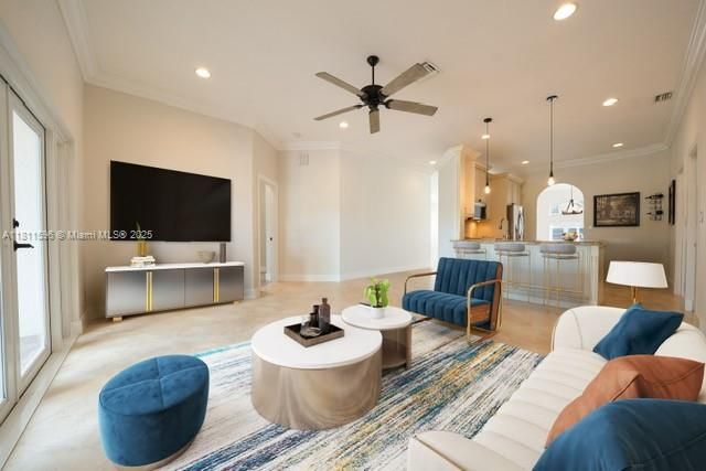 Recently Sold: $929,000 (4 beds, 2 baths, 2276 Square Feet)