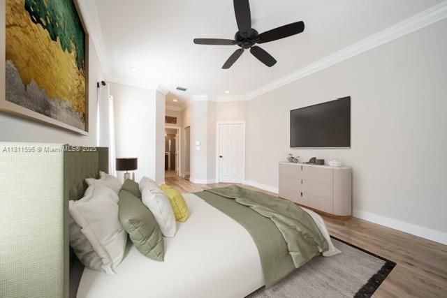 Recently Sold: $929,000 (4 beds, 2 baths, 2276 Square Feet)