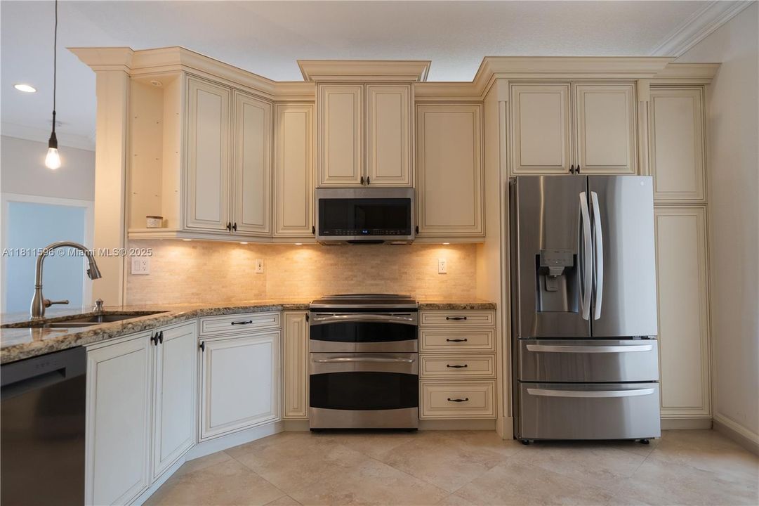 Recently Sold: $929,000 (4 beds, 2 baths, 2276 Square Feet)