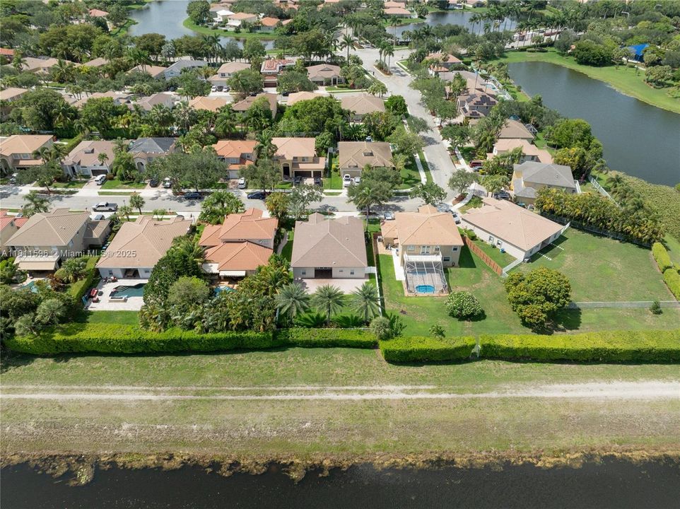 Recently Sold: $929,000 (4 beds, 2 baths, 2276 Square Feet)