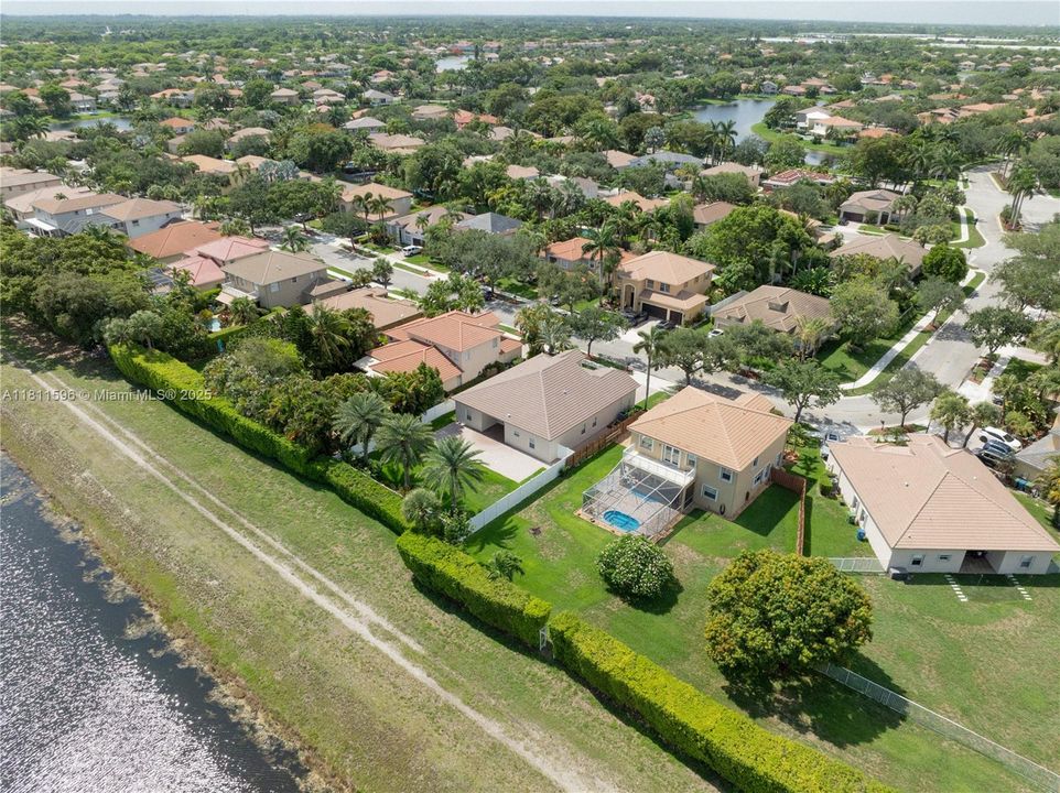 Recently Sold: $929,000 (4 beds, 2 baths, 2276 Square Feet)