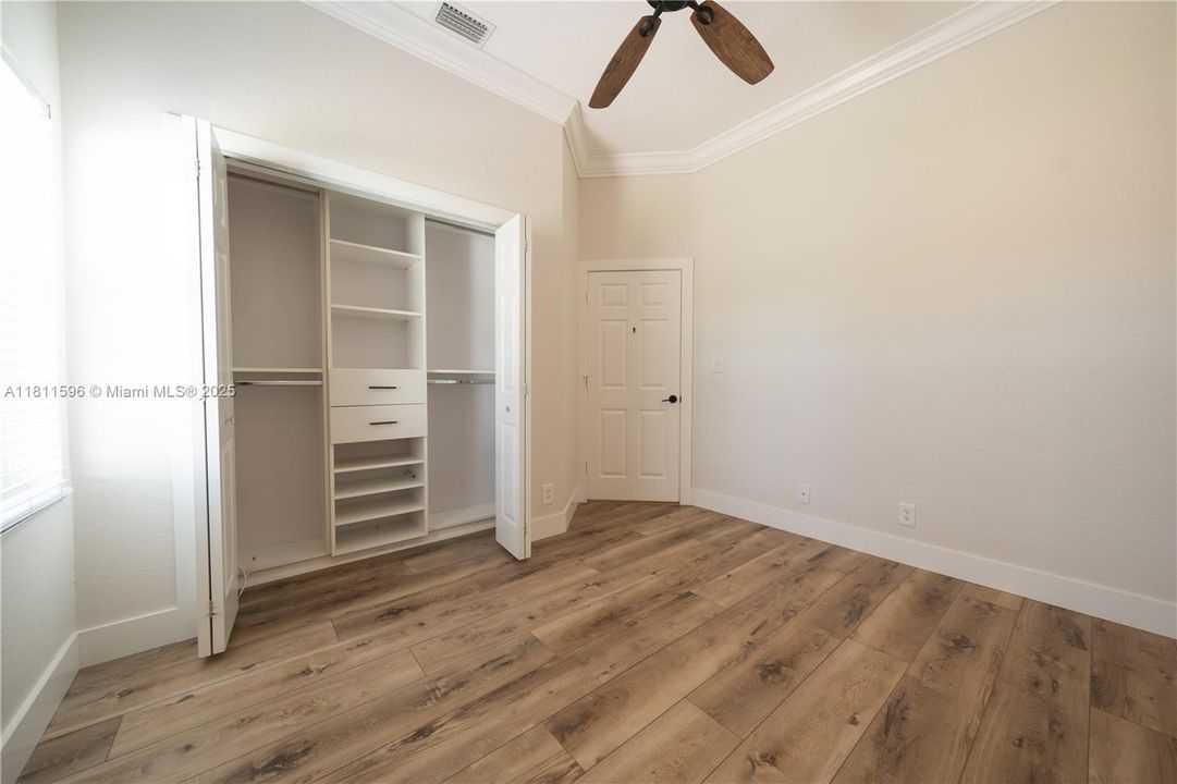 Recently Sold: $929,000 (4 beds, 2 baths, 2276 Square Feet)