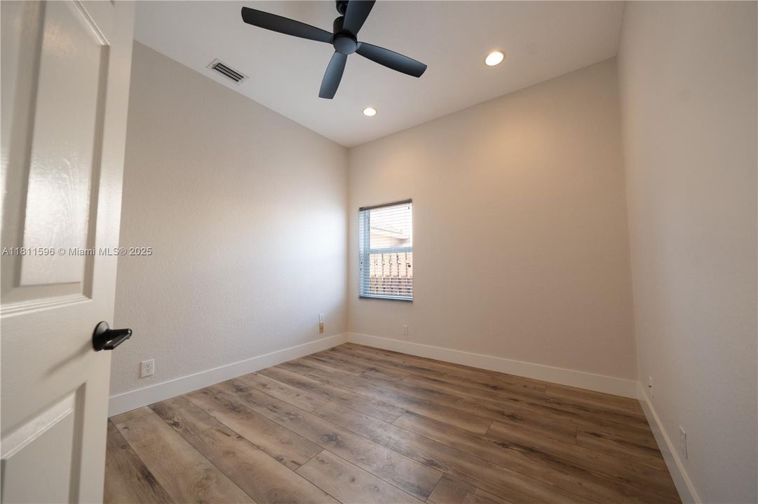 Recently Sold: $929,000 (4 beds, 2 baths, 2276 Square Feet)