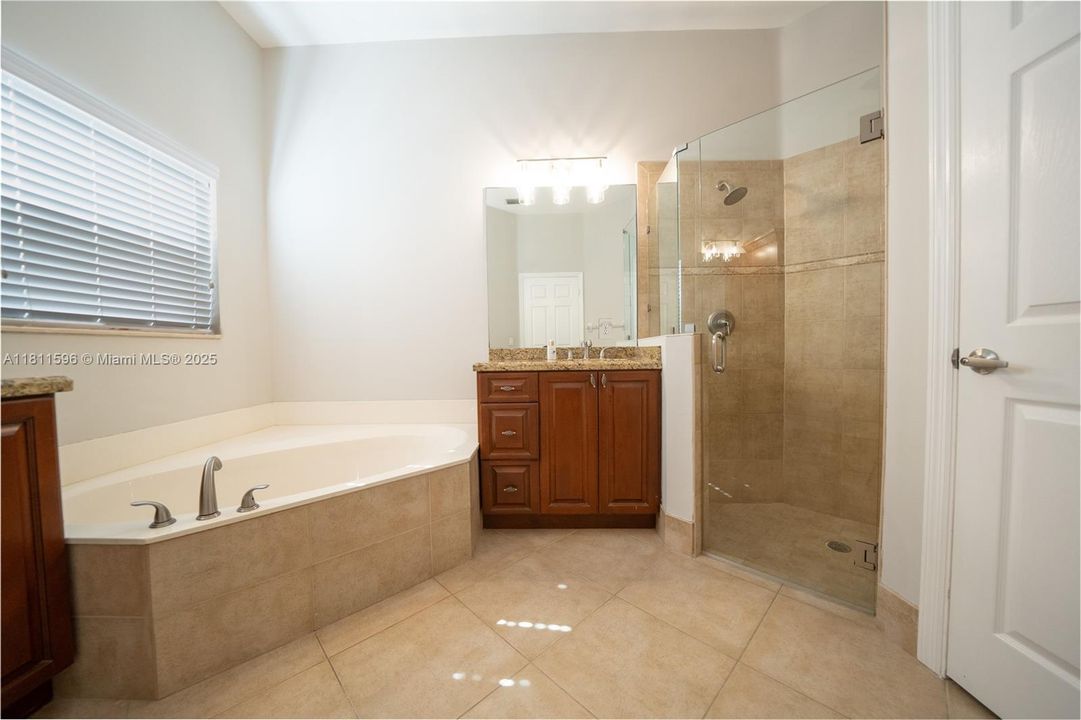 Recently Sold: $929,000 (4 beds, 2 baths, 2276 Square Feet)