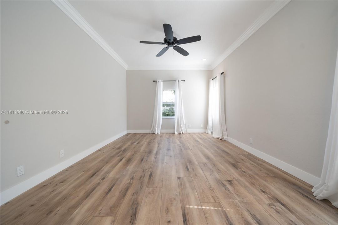 Recently Sold: $929,000 (4 beds, 2 baths, 2276 Square Feet)