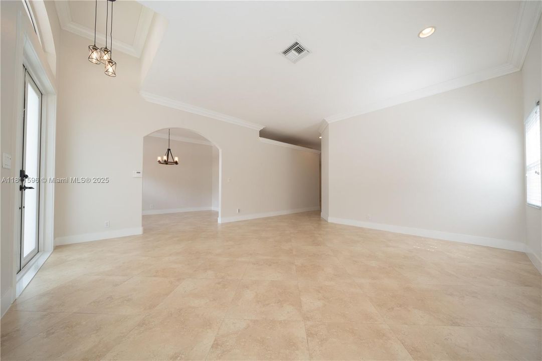 Recently Sold: $929,000 (4 beds, 2 baths, 2276 Square Feet)