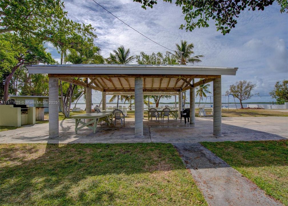 Recently Rented: $3,100 (3 beds, 1 baths, 1130 Square Feet)