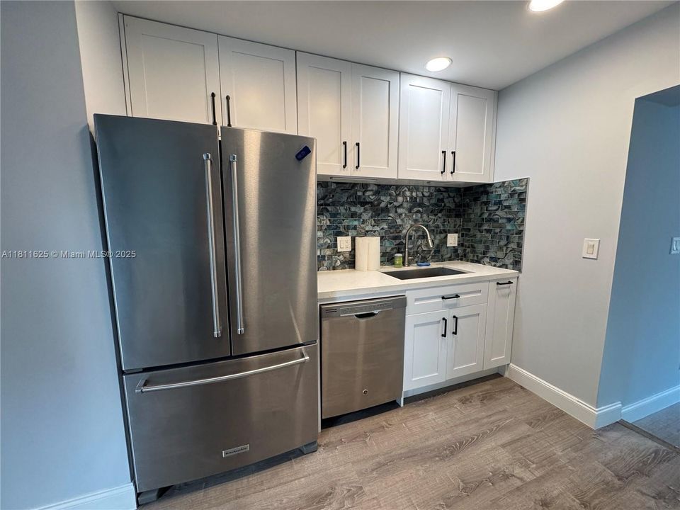 Recently Rented: $3,100 (3 beds, 1 baths, 1130 Square Feet)