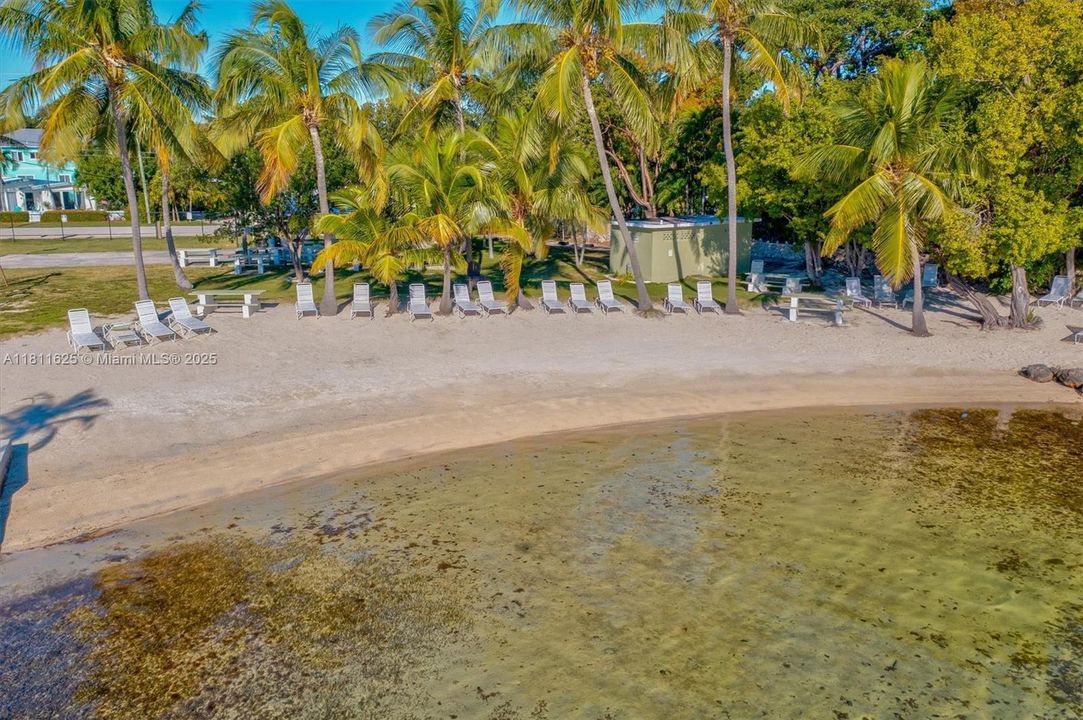 Recently Rented: $3,100 (3 beds, 1 baths, 1130 Square Feet)