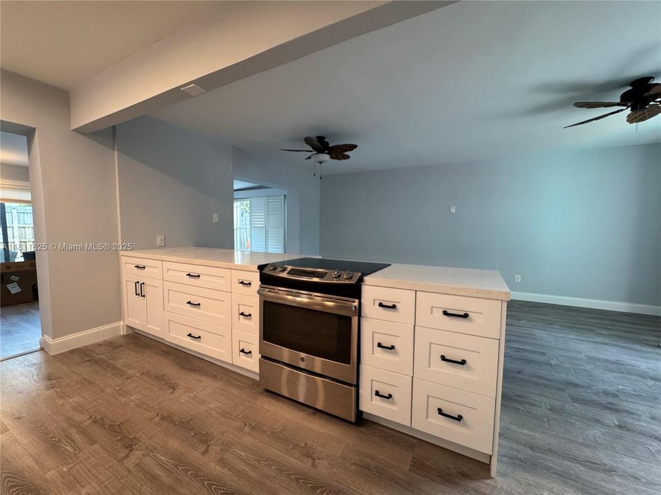 Recently Rented: $3,100 (3 beds, 1 baths, 1130 Square Feet)