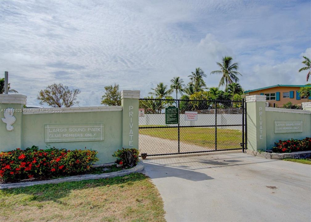 Recently Rented: $3,100 (3 beds, 1 baths, 1130 Square Feet)