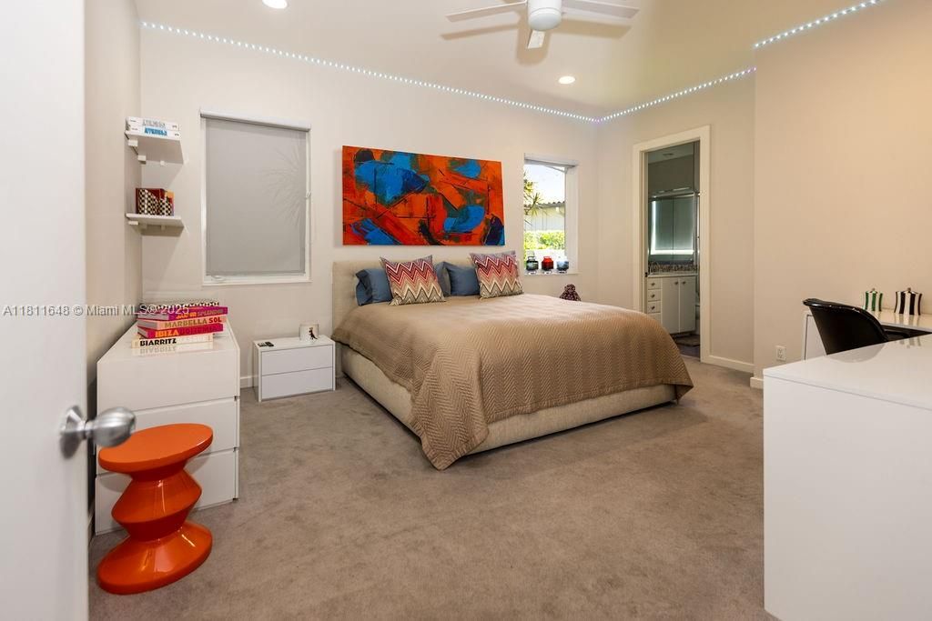 待售: $3,900,000 (5 贝兹, 5 浴室, 4703 平方英尺)