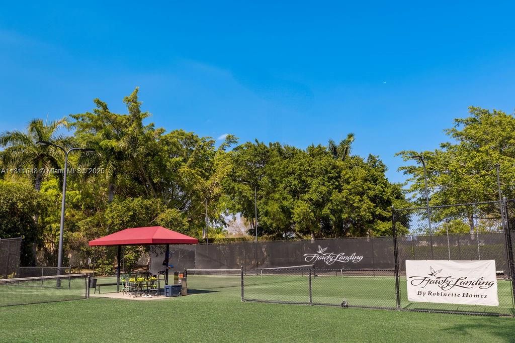 待售: $3,900,000 (5 贝兹, 5 浴室, 4703 平方英尺)