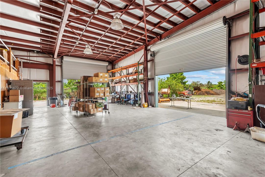 En Venta: $6,300,000 (8.90 acres)