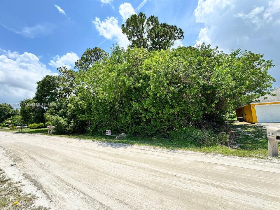 For Sale: $32,000 (0.12 acres)