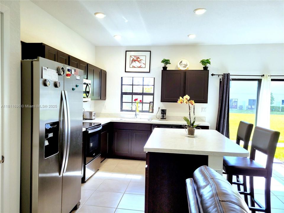 待售: $360,000 (3 贝兹, 2 浴室, 1466 平方英尺)