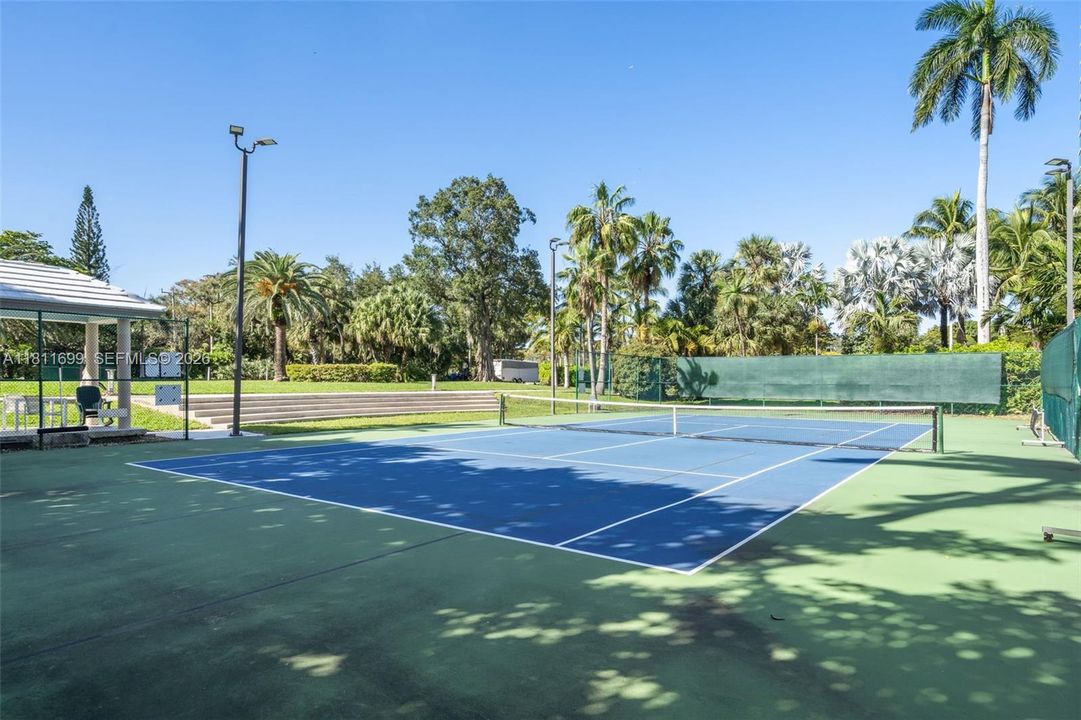 En Venta: $439,000 (1 camas, 2 baños, 1042 Pies cuadrados)