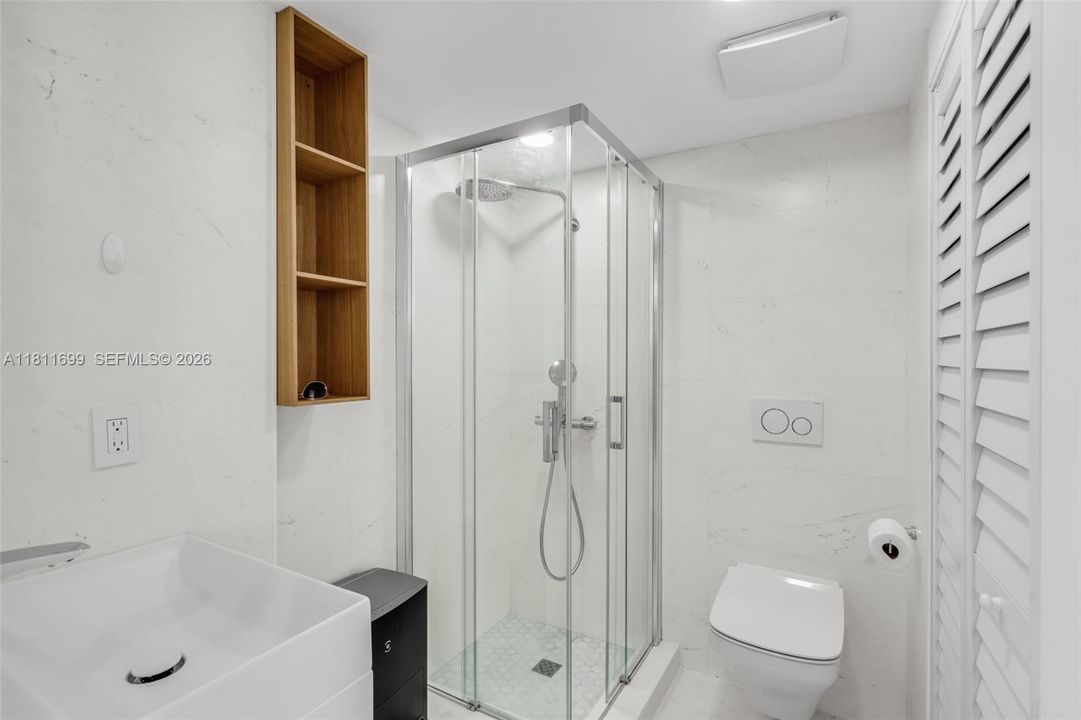En Venta: $439,000 (1 camas, 2 baños, 1042 Pies cuadrados)