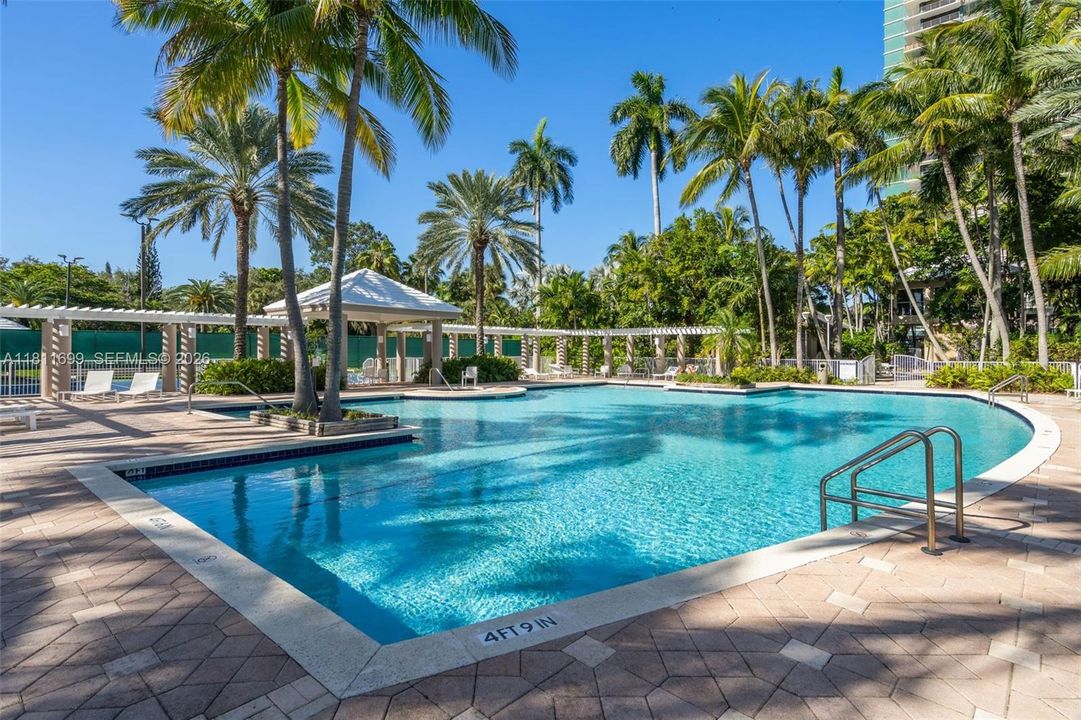 En Venta: $439,000 (1 camas, 2 baños, 1042 Pies cuadrados)