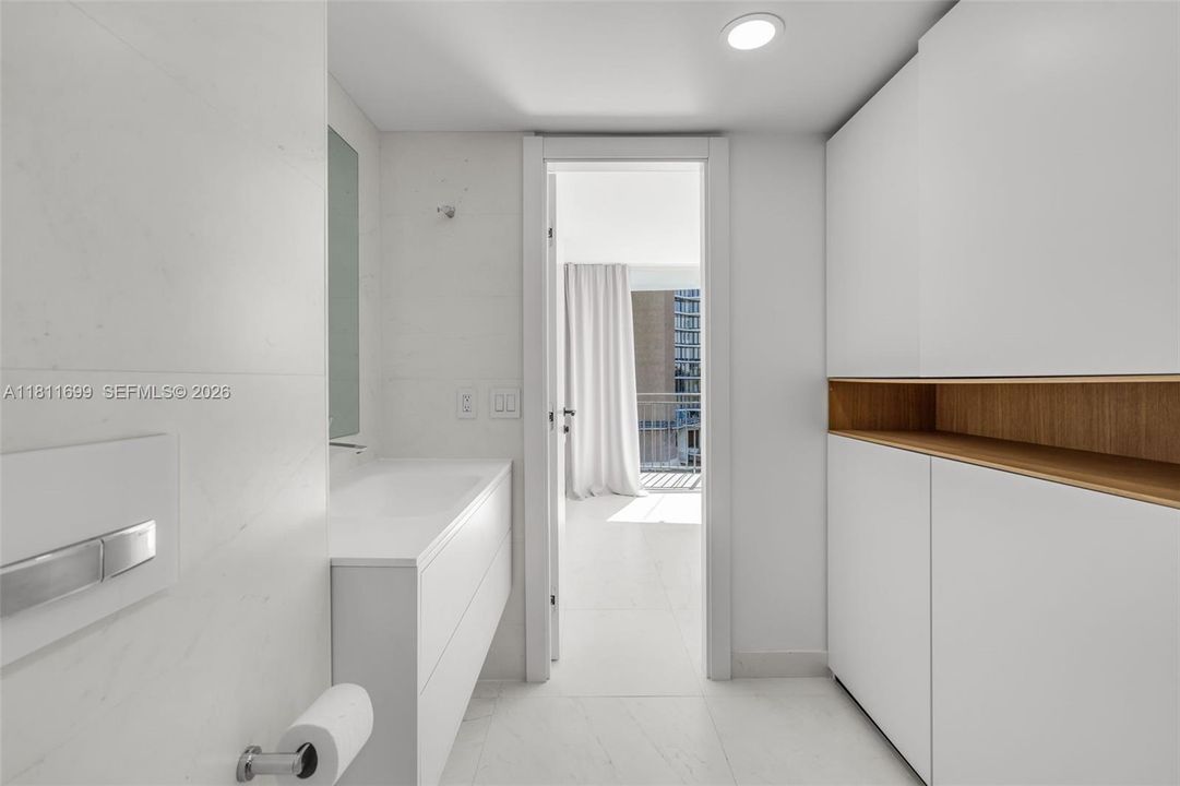 En Venta: $439,000 (1 camas, 2 baños, 1042 Pies cuadrados)