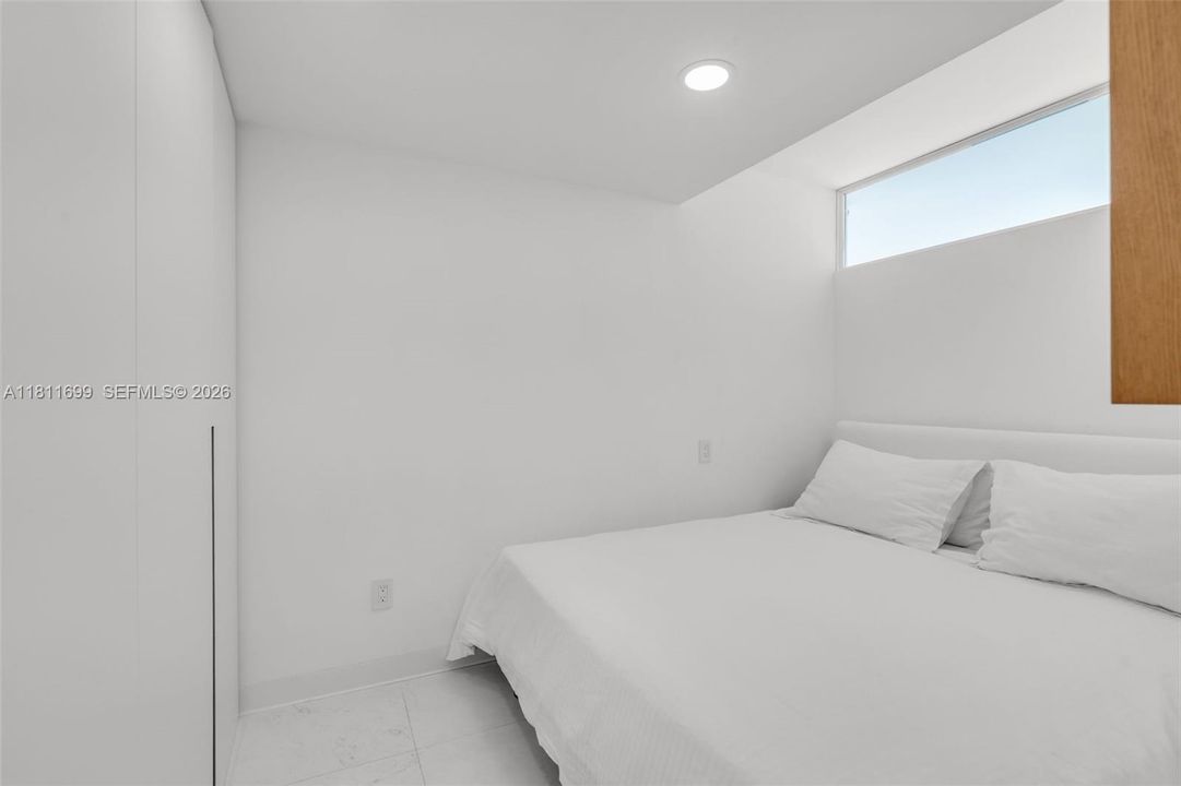 En Venta: $439,000 (1 camas, 2 baños, 1042 Pies cuadrados)