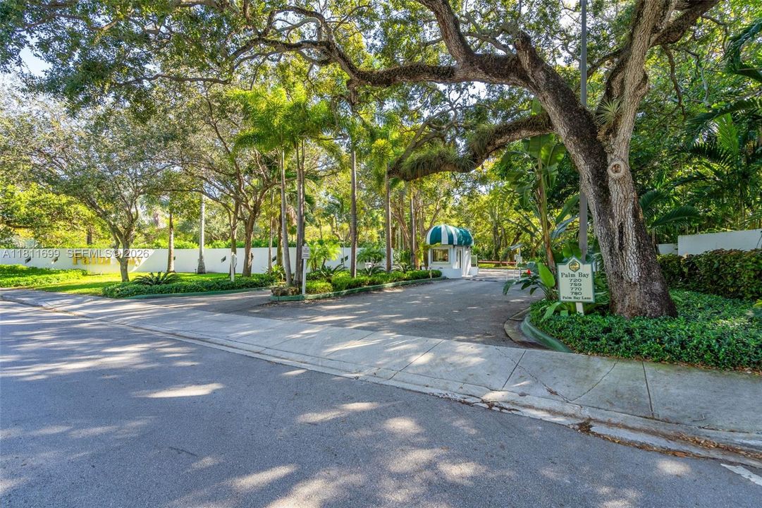 En Venta: $439,000 (1 camas, 2 baños, 1042 Pies cuadrados)