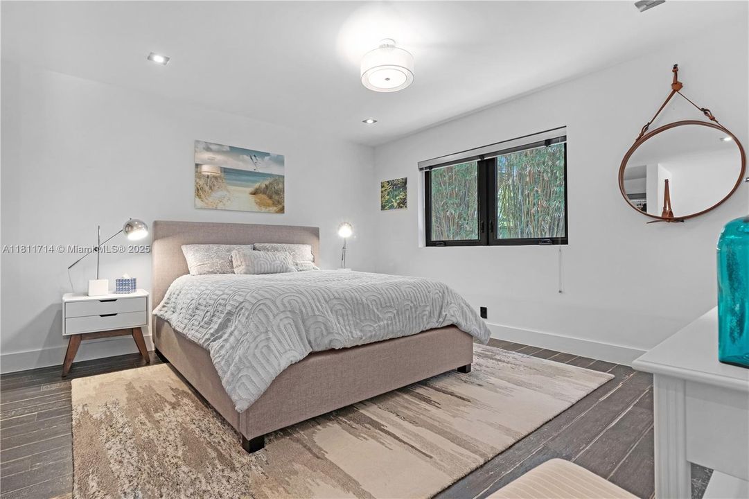 For Sale: $4,750,000 (6 beds, 7 baths, 5431 Square Feet)