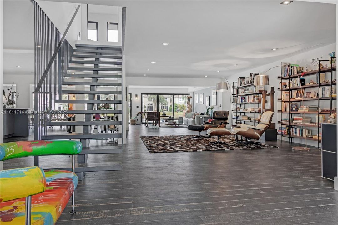 For Sale: $4,750,000 (6 beds, 7 baths, 5431 Square Feet)