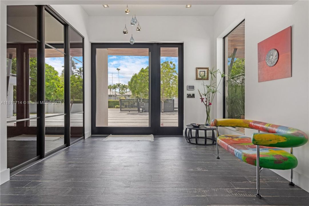 For Sale: $4,750,000 (6 beds, 7 baths, 5431 Square Feet)
