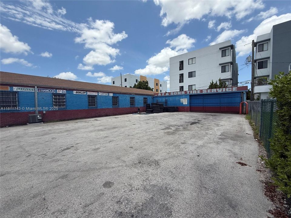 Recently Rented: $4,000 (0 beds, 0 baths, 0 Square Feet)