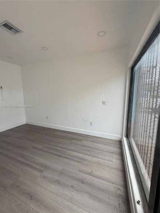 Recently Rented: $4,000 (0 beds, 0 baths, 0 Square Feet)