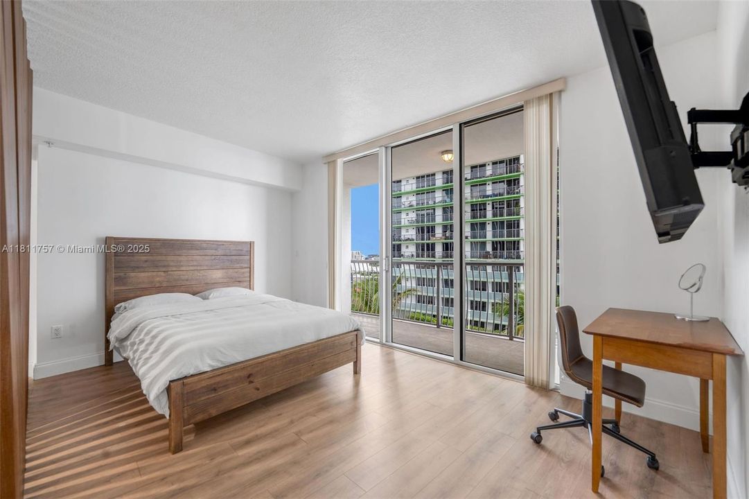 For Sale: $239,999 (0 beds, 1 baths, 508 Square Feet)