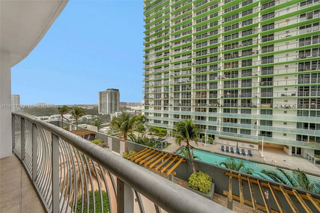 For Sale: $239,999 (0 beds, 1 baths, 508 Square Feet)