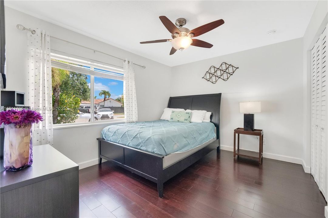 Recently Rented: $4,900 (4 beds, 2 baths, 2900 Square Feet)