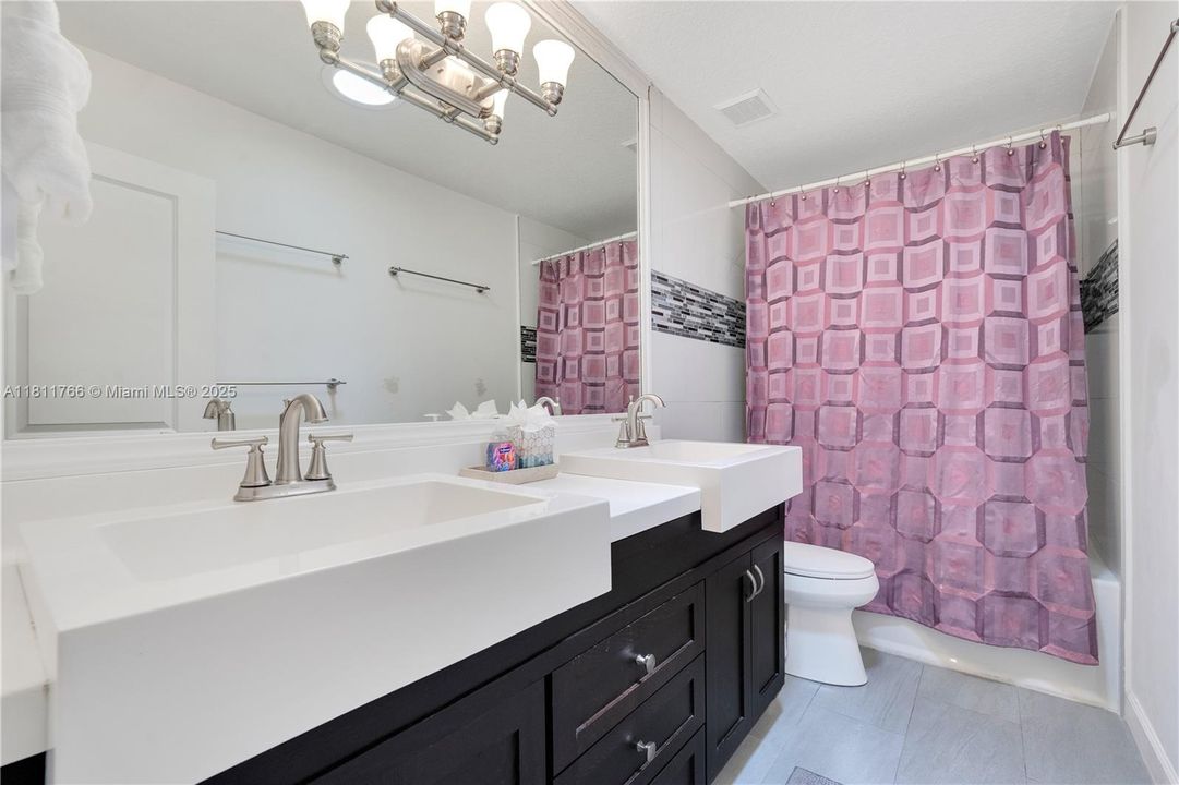 Recently Rented: $4,900 (4 beds, 2 baths, 2900 Square Feet)