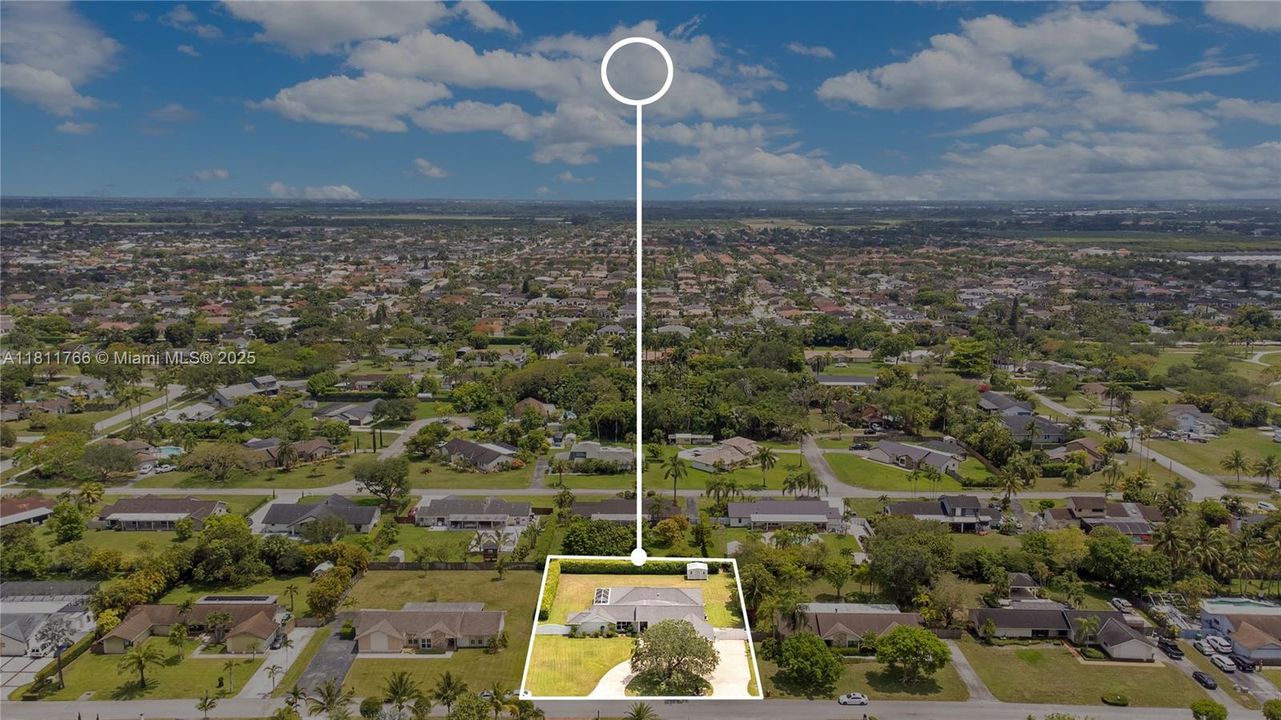 Recently Rented: $4,900 (4 beds, 2 baths, 2900 Square Feet)