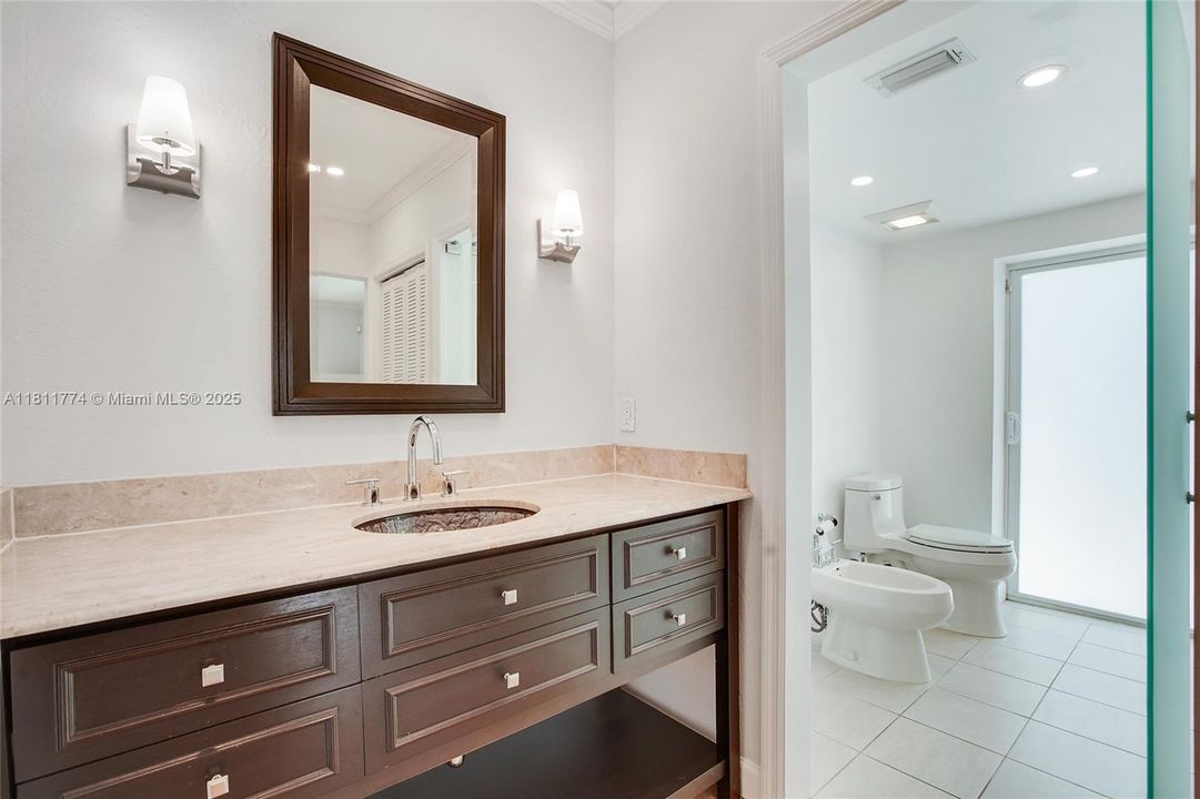 Active With Contract: $7,950 (4 beds, 3 baths, 2646 Square Feet)