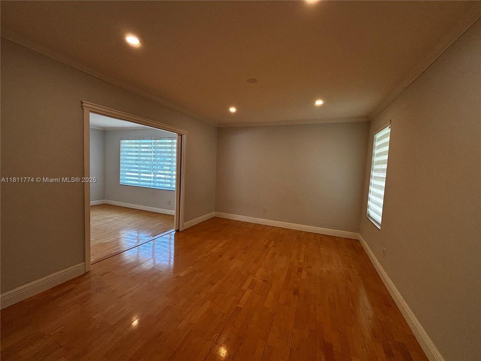 Active With Contract: $7,950 (4 beds, 3 baths, 2646 Square Feet)