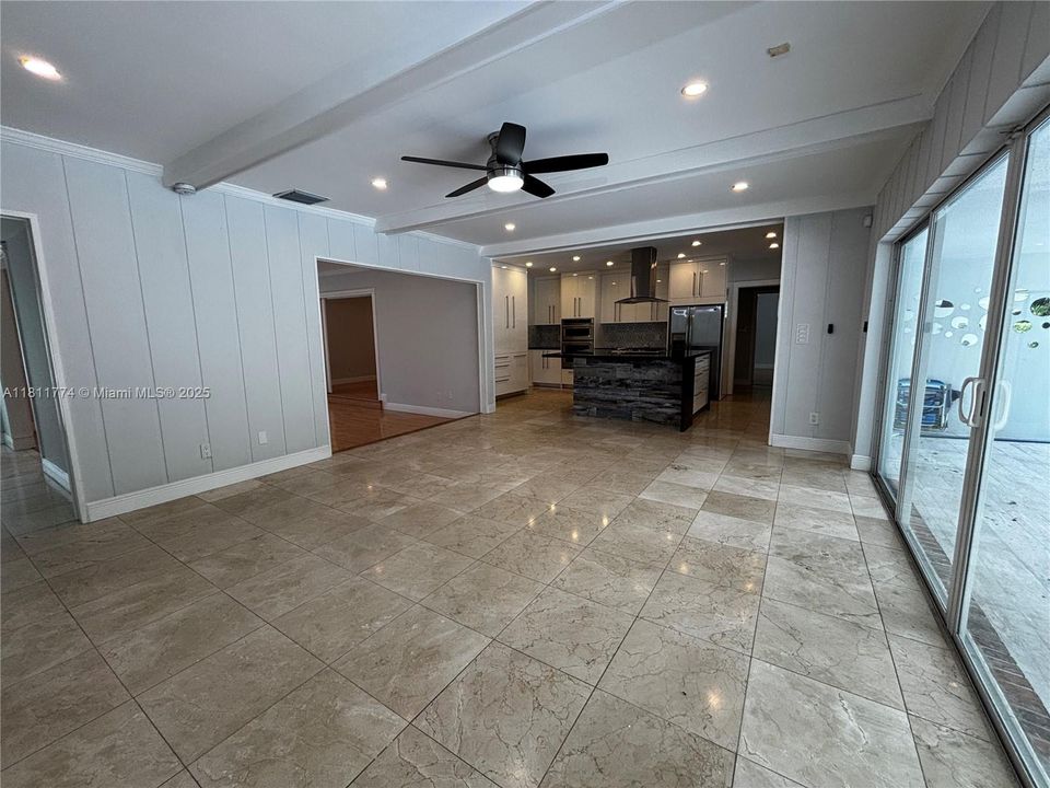 Active With Contract: $7,950 (4 beds, 3 baths, 2646 Square Feet)