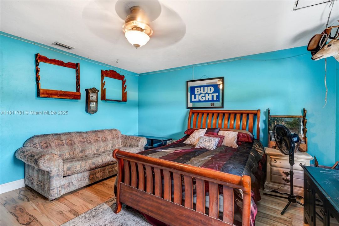 待售: $625,000 (4 贝兹, 3 浴室, 0 平方英尺)