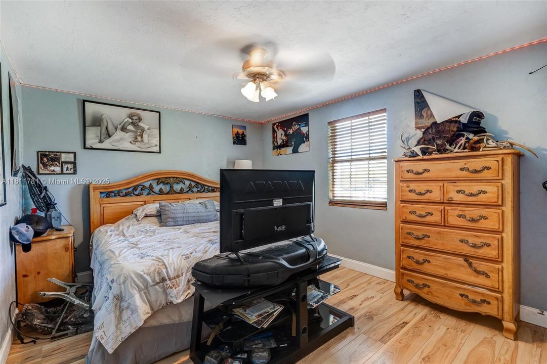 待售: $625,000 (4 贝兹, 3 浴室, 0 平方英尺)