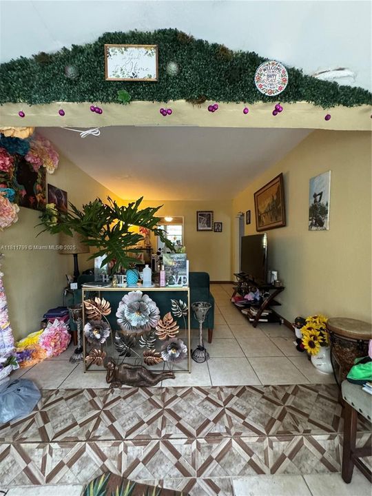 最近售出: $460,000 (3 贝兹, 2 浴室, 1228 平方英尺)