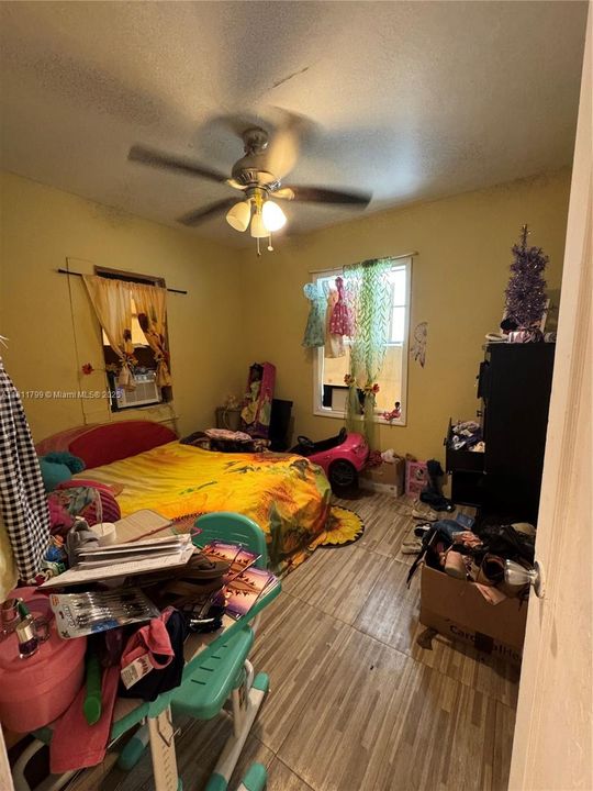 最近售出: $460,000 (3 贝兹, 2 浴室, 1228 平方英尺)