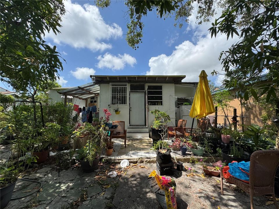 最近售出: $460,000 (3 贝兹, 2 浴室, 1228 平方英尺)