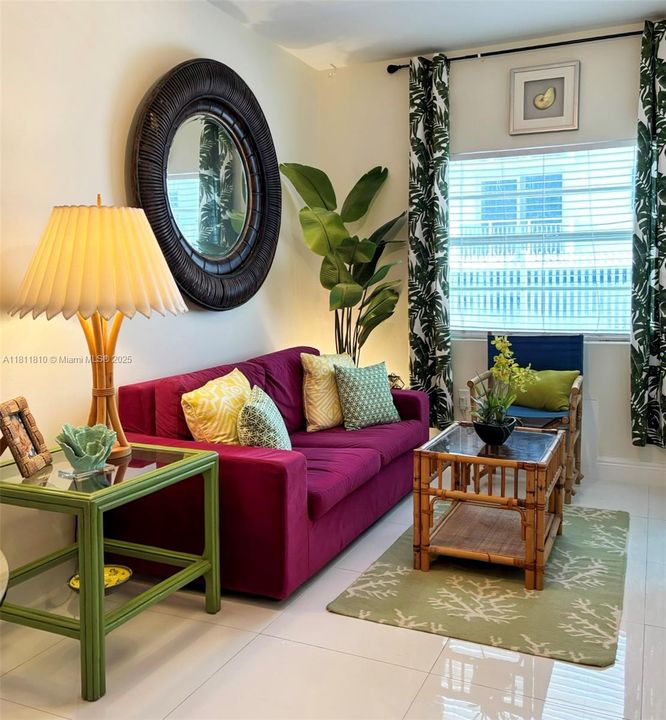 For Sale: $425,000 (1 beds, 1 baths, 410 Square Feet)