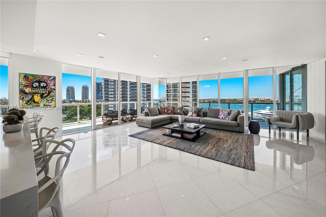 Recently Sold: $5,800,000 (4 beds, 4 baths, 3185 Square Feet)