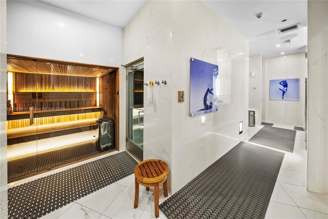 Recently Sold: $5,800,000 (4 beds, 4 baths, 3185 Square Feet)