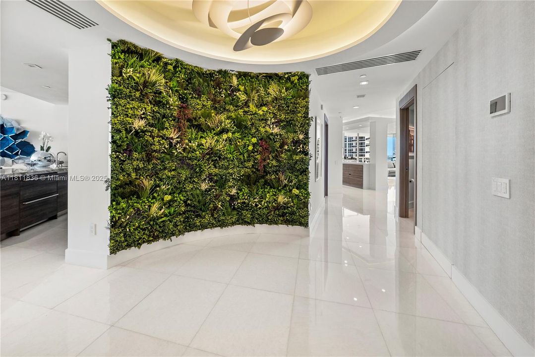 Recently Sold: $5,800,000 (4 beds, 4 baths, 3185 Square Feet)