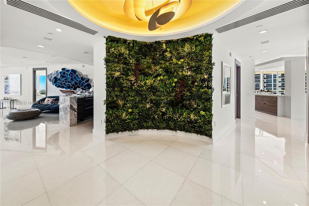 Recently Sold: $5,800,000 (4 beds, 4 baths, 3185 Square Feet)